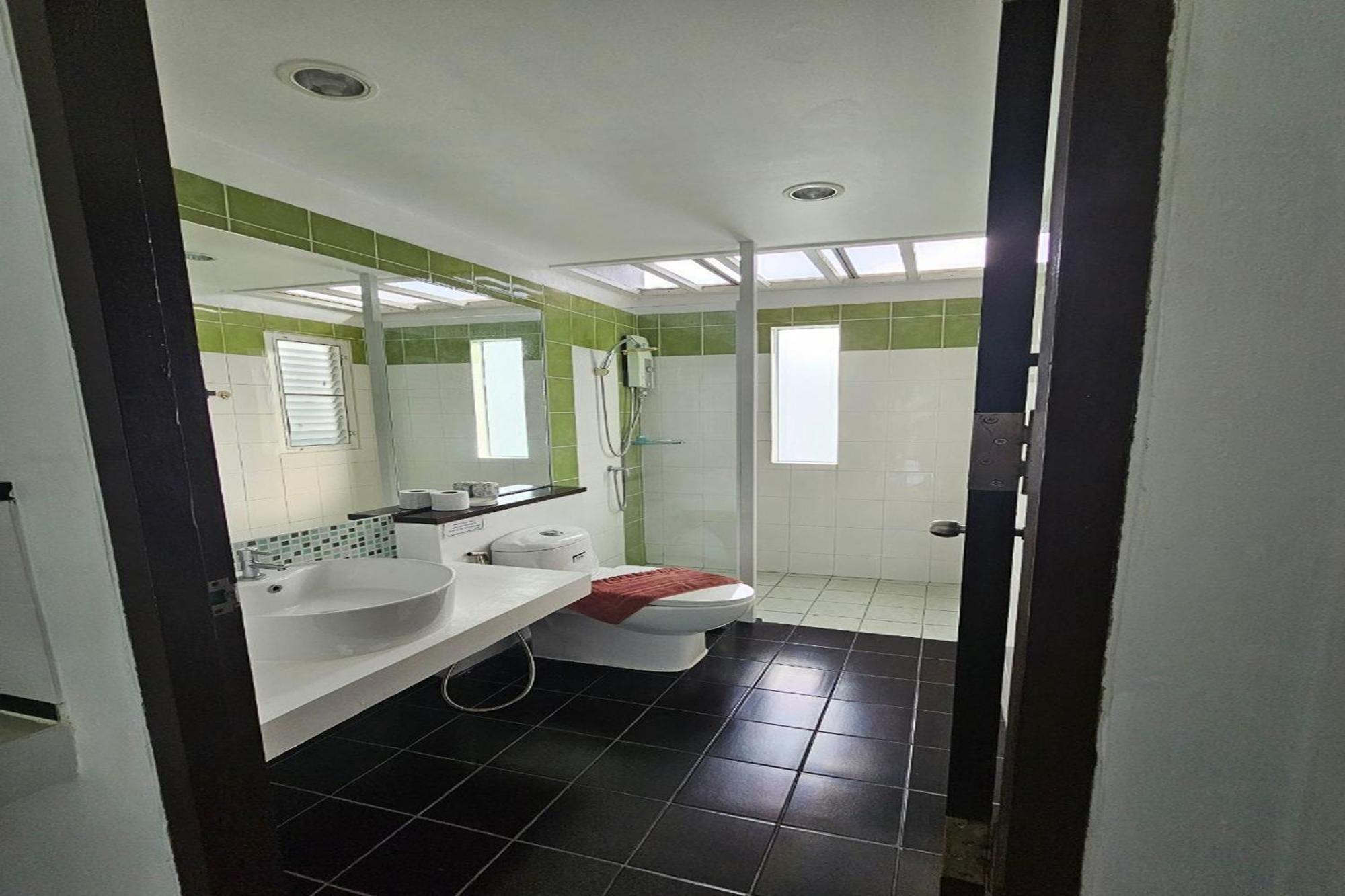 The One Cozy Vacation Residence Sha Hotel Chalong Exteriör bild